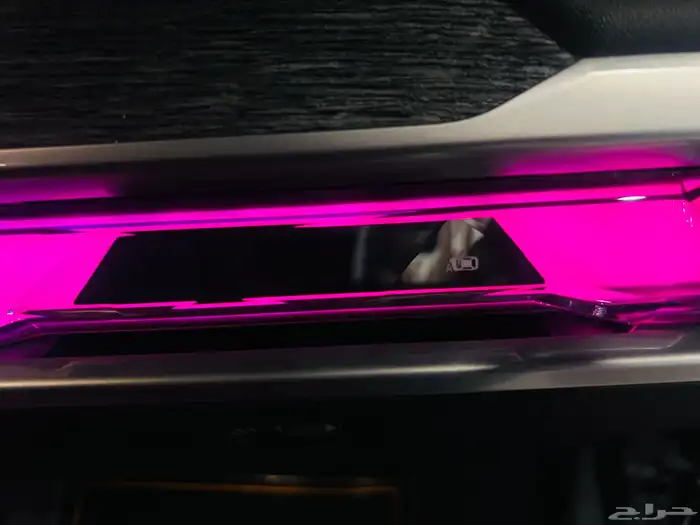 بي ام دبليو 740 موديل 2023 فل كامل اعلي فئة 25