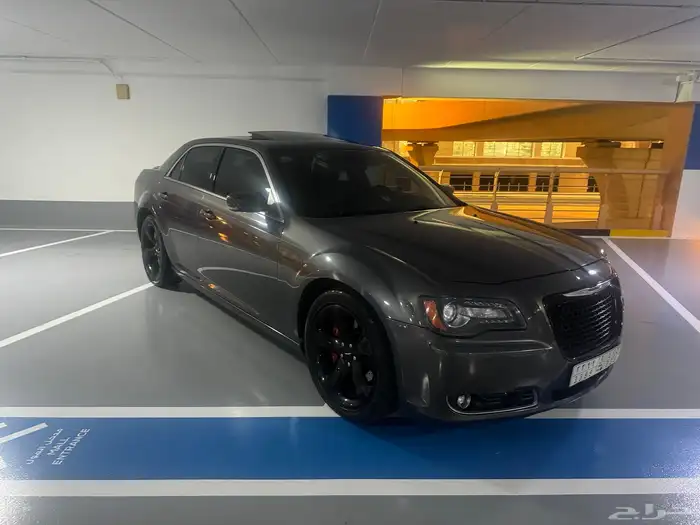 للبيع كرايسلر 300S فل كامل 2014 نظيفة ونادرة بفئتها 1