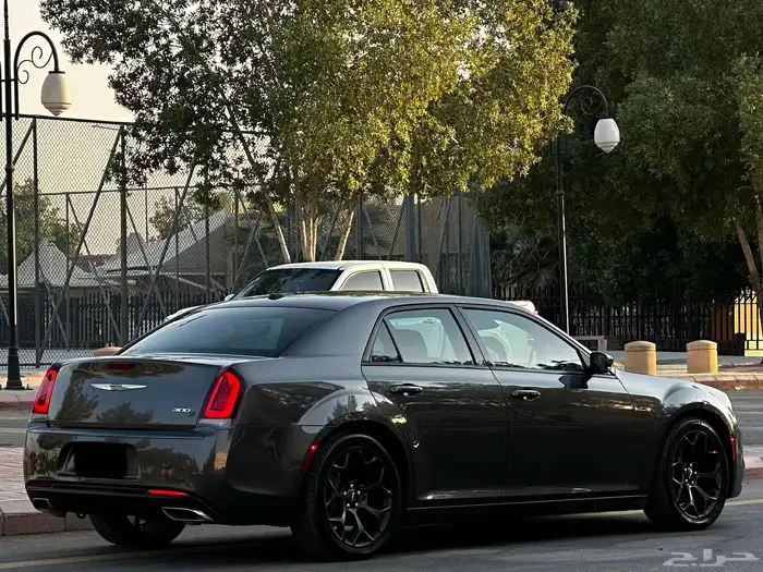 كرايزلر 2021 C300s (V6) 8