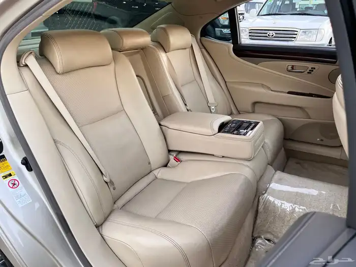 لكزس LS460موديل 2013 16