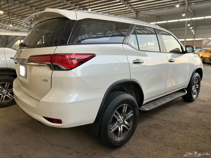 فورتشنر VX بنزين V6 العداد ( 7954 كيلو فقط ) موديل 2021 6