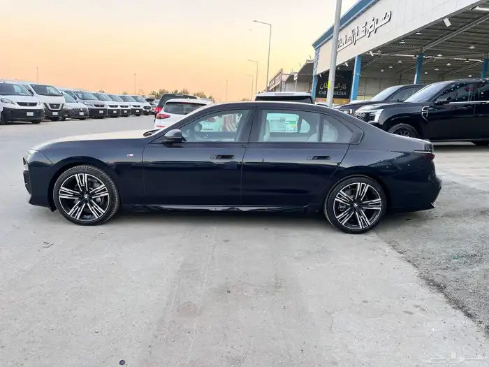بي ام دبليو 735 موديل 2026 4