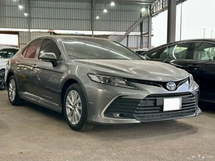 كامري تيتانيوم بنزين GLE العداد ( 2840 كيلو فقط ) موديل 2024 4