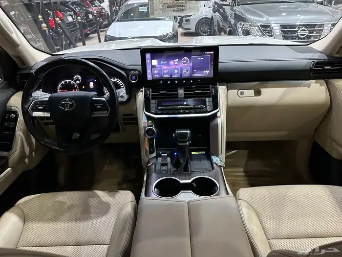 تويوتا لاند كروزر GXR موديل 2022 رقم 4 16