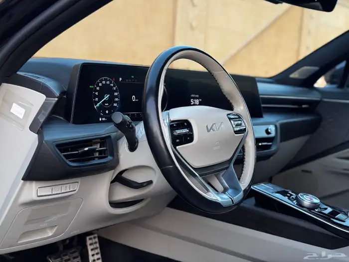 كيا K8 2023 هايبرد 18