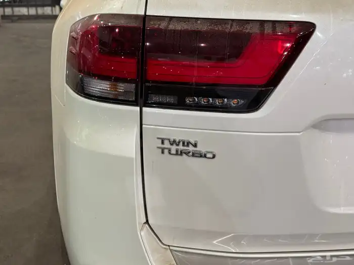 تويوتا لاندكروزر GXR L4 2025 - اصفار سعودي (( باقل سعر )) 6