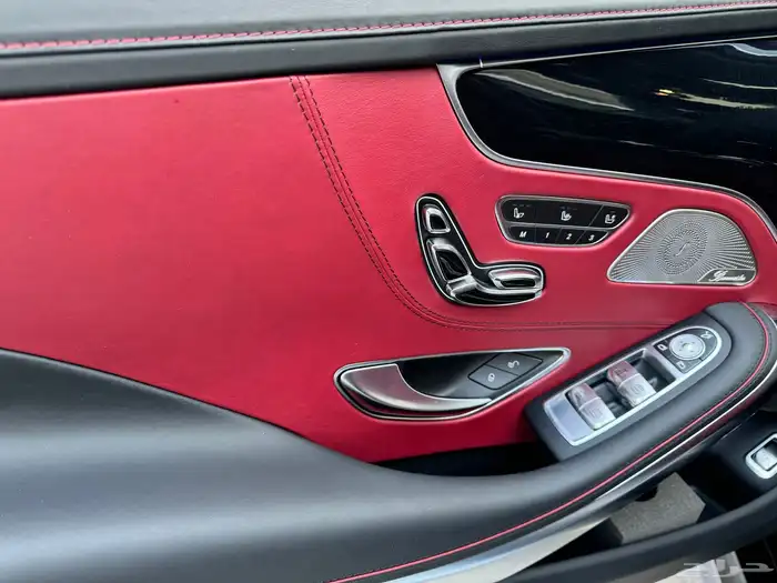 S63 AMG طلبية خاصة ملكي مخزن بحالة الوكالة للمستخدم 18