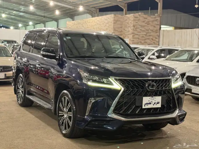 للبيع لكزس LX570 موديل 2018 فل كامل اف اسبورت 2