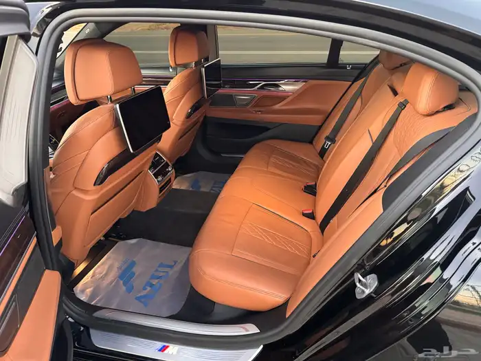 بي ام دبليو 2022 الفئة السابعة 730 M Kit 11