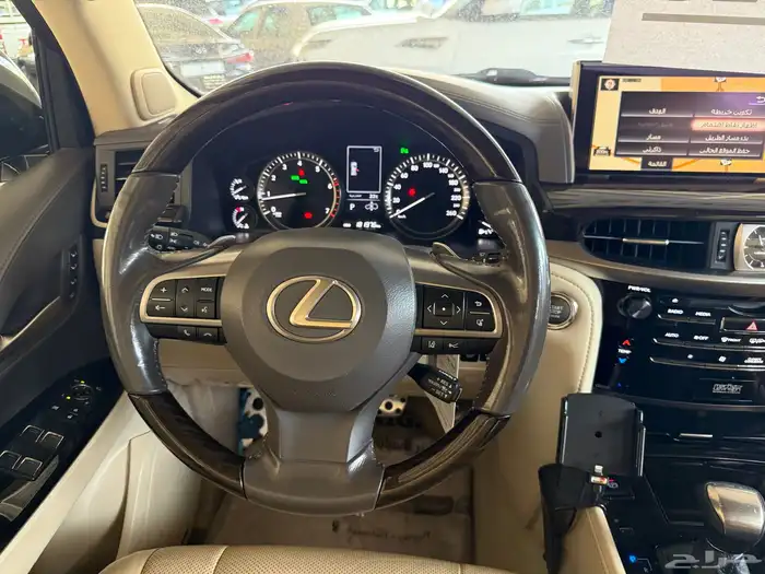 لكزس LX570 موديل 2018 30