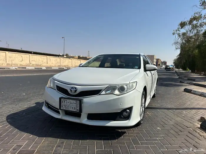 كامري فل كامل للبيع ماشيه 335 الف 1