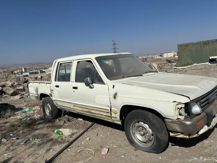 للبيع قطع غيار هايلكس 88 0