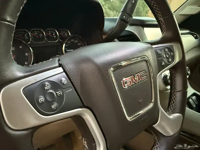 للبيع جي ام سي 2016 دبل مخزن شبه الجديد 9