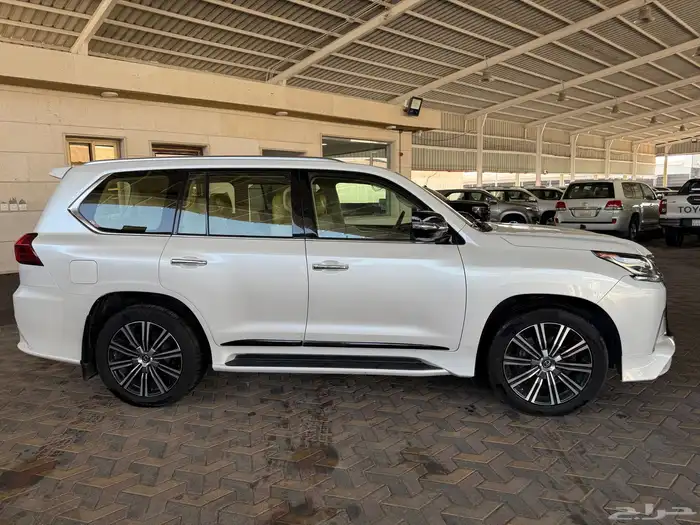 لكزس LX570 موديل 2018 10