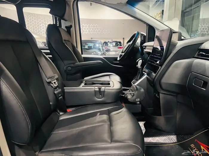 هيونداي ستاريا اعلي فئة 2022 (بحالة الوكاله) 9