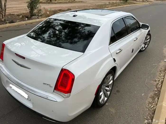 كلايسلر 2016 هيمي 5.7 نظيف جدا 16