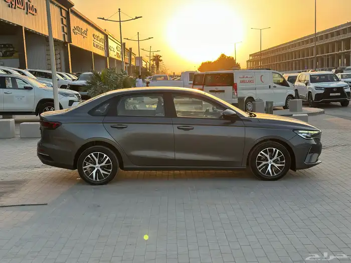 جيلي امجراند 2024 8