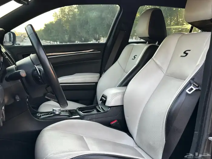 كرايزلر 2021 C300s (V6) 18