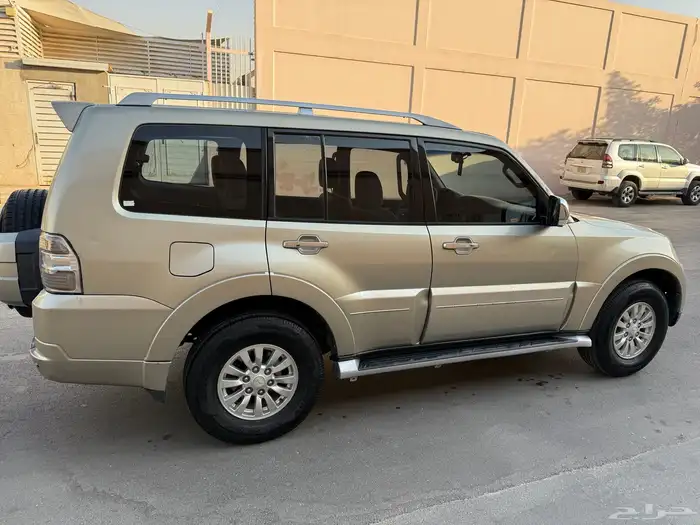 مستبيشي باجيرو 2010 3