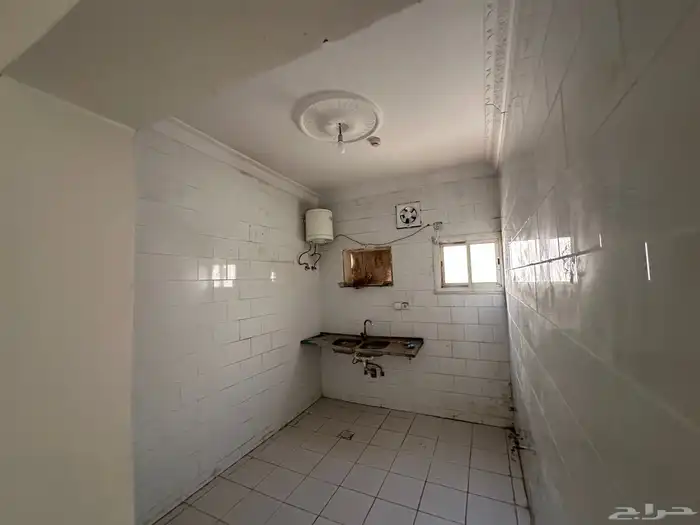 شقة مكونة من 3 غرف سكن عمال للإيجار-شوران مقابل البنك الاهلي 8