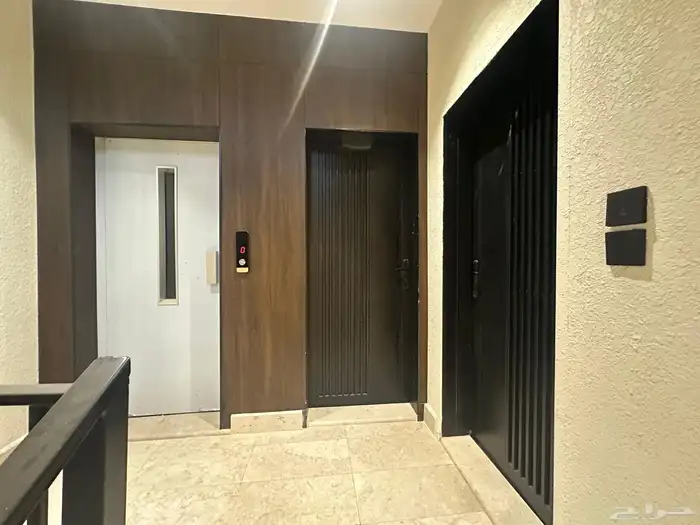 للإيجار فيلا روف علوي تبوك حي الورود ب3500 9