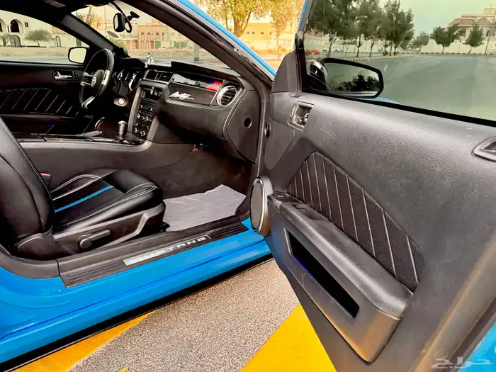 فورد موستنج GT قير عادي قمة النظافة 2010 35