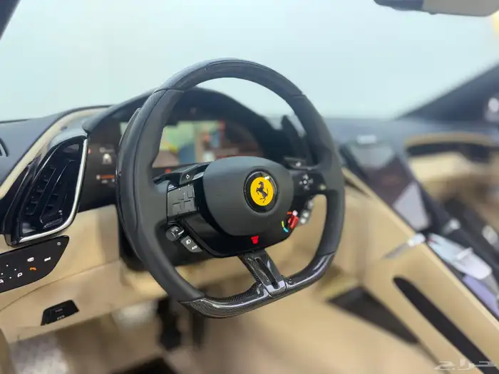 فيراري روما سبايدر 2025 3