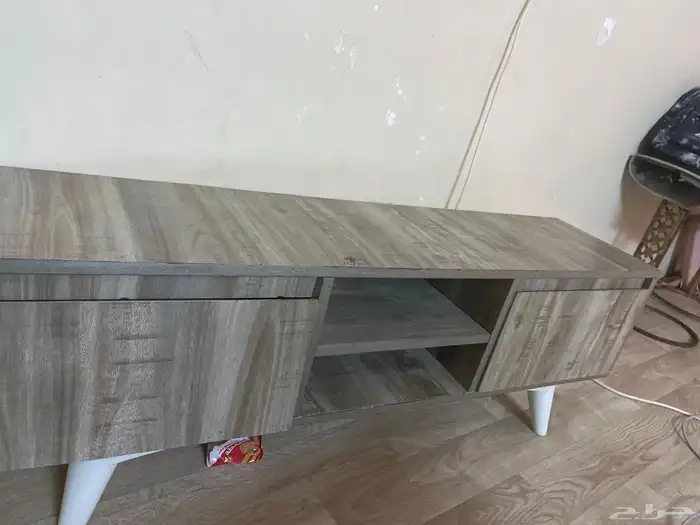 طاوله للبيع الصامل يجي خاص وما نقصر معاه 0