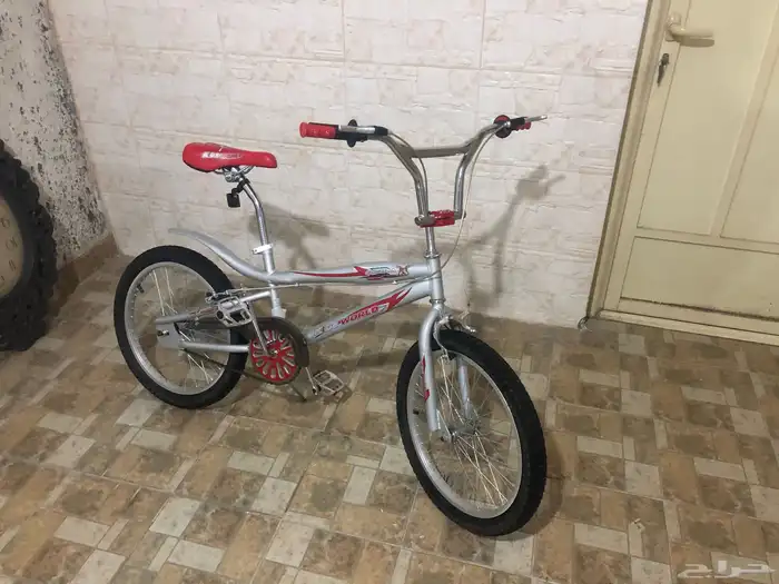 سيكل كوبرا فضي مقاس 20 6