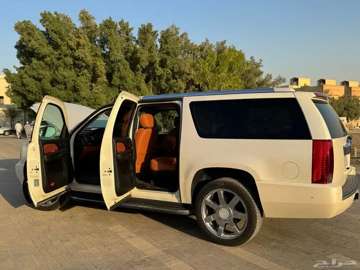 كاديلاك- اسكاليد 3