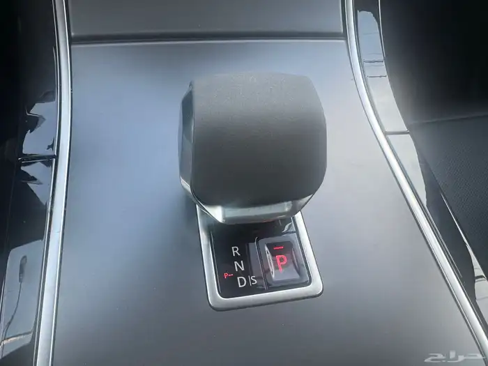 ارخص 2024 رنج روفر فيلار P250 الشكل الجديد بحالة شبه جديده 15