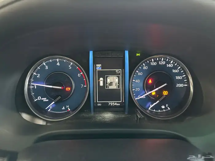 فورتشنر VX بنزين V6 العداد ( 7954 كيلو فقط ) موديل 2021 14