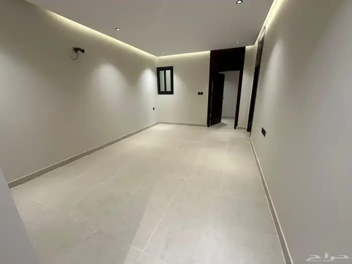 للإيجار فيلا روف علوي تبوك حي الورود ب3500 15