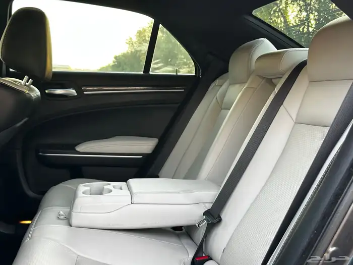 كرايزلر 2021 C300s (V6) 15