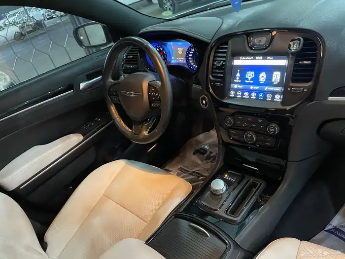 كرايسلر موديل 2021 فل كامل 11