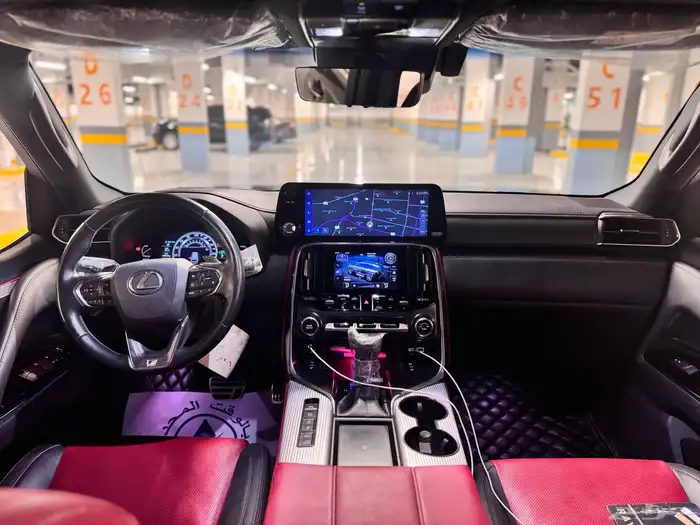 لكزس LX600 اف سبورت موديل 2024 16