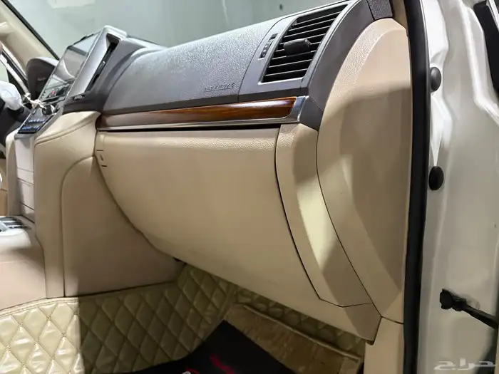 جيب لاندكروزر 2018 ديزل 30