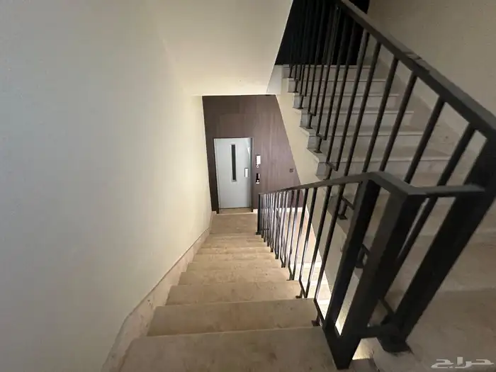 للإيجار فيلا روف علوي تبوك حي الورود ب3500 2