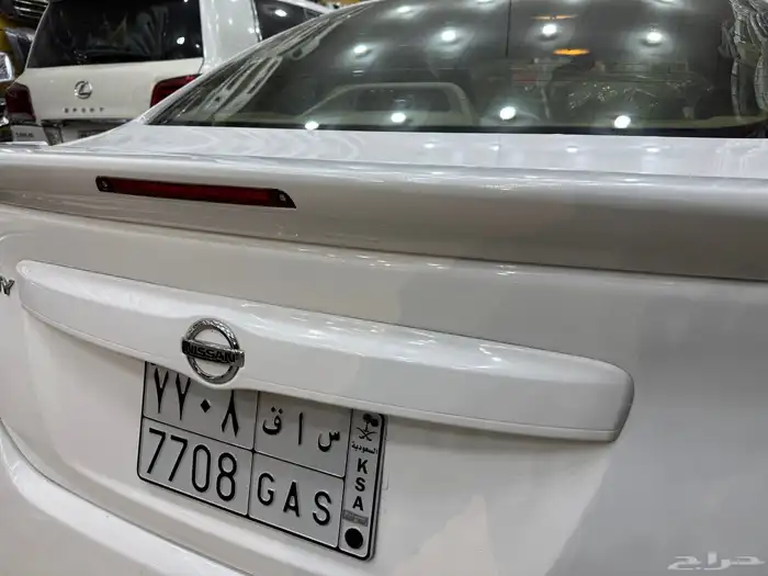 نيسان صني 12