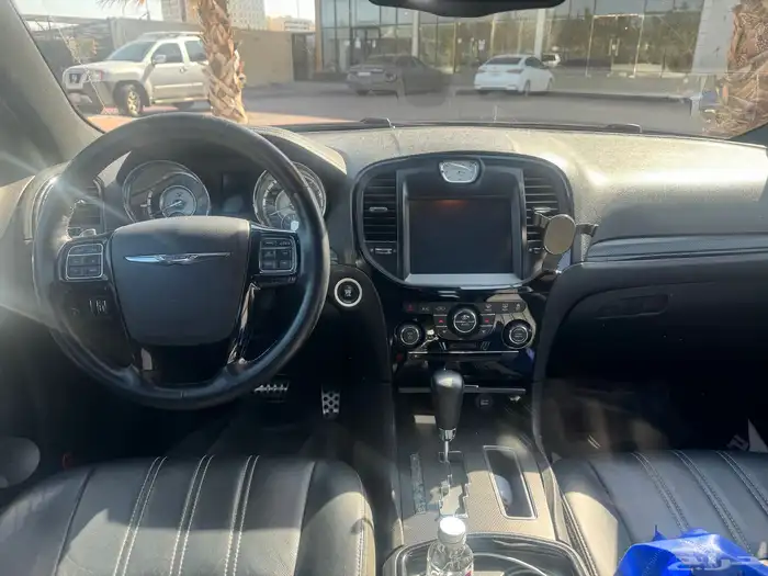 للبيع كرايسلر 300S فل كامل 2014 نظيفة ونادرة بفئتها 14