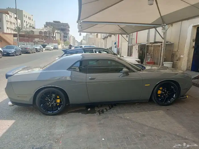 Dodge Challenger V8 5.7L HEMI 7