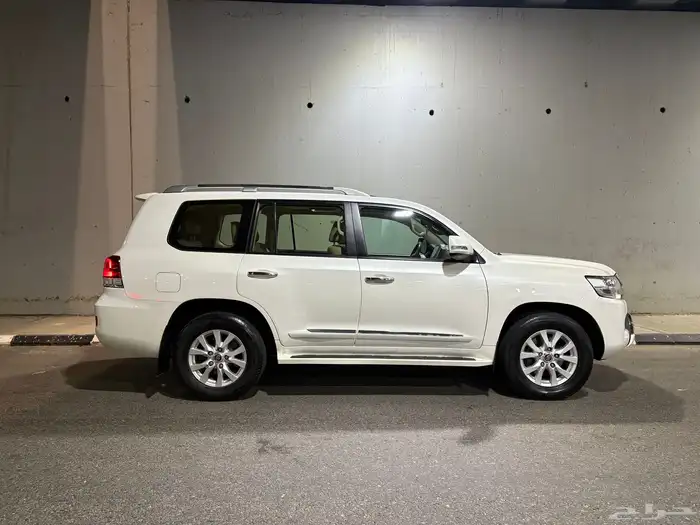 جيب لاندكروزر 2018 ديزل 2