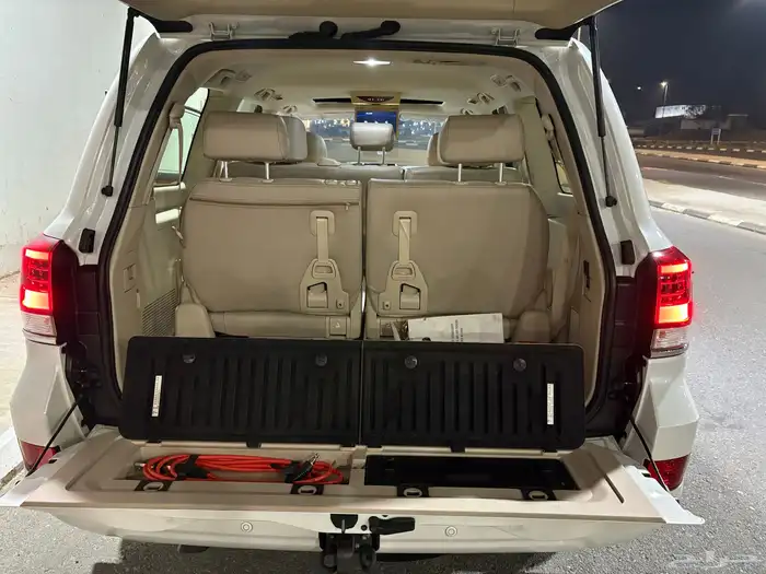 جيب لاندكروزر 2018 ديزل 28