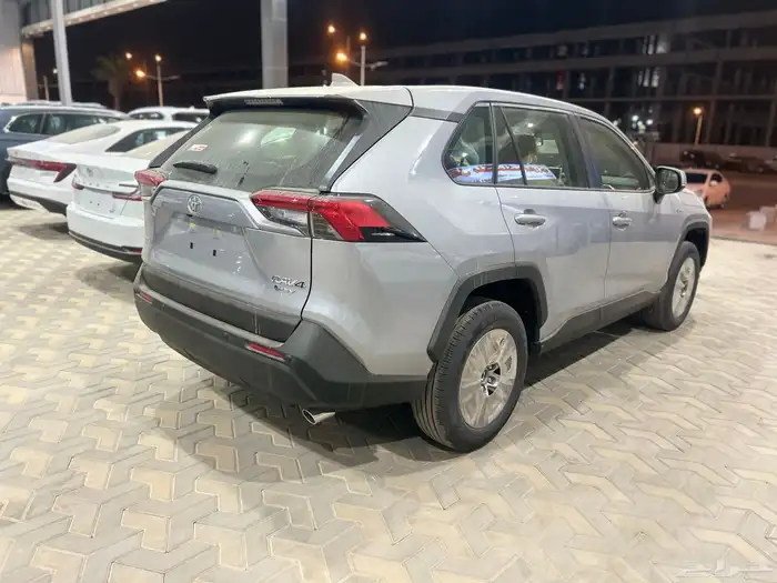 تويوتا راف فور LE هايبرد دفع امامي 2025 4