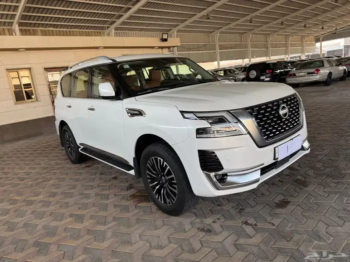 نيسان باترول تيتانيوم موديل 2022 4