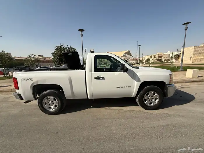 سلفرادو 2012 دبل LS V8 ممشى 214 الف 2