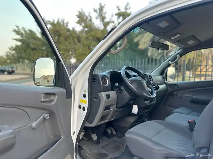 نيسان باص بضاعه موديل 2020 سعودي قير عادي ديزل شامل الضريبة 9