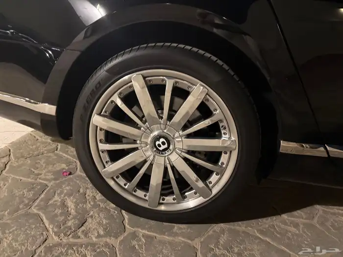 للبيع بنتلي مولسان مخزن ماشي 12 الف كيلو 1