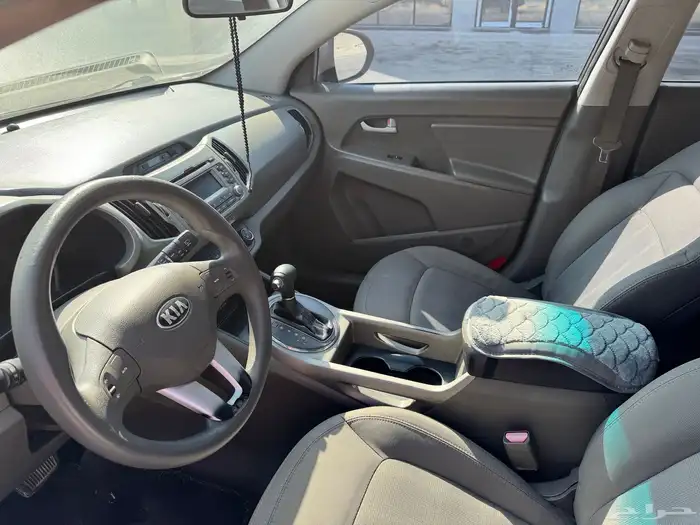 للبيع كيا سبورتاج 2013 نظيفة جدا 2000 سي سي   لون بني 8