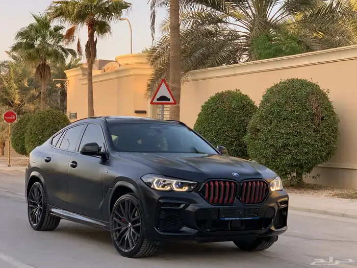 BMW X6 50i V8 2022 Edition Vermillion 23